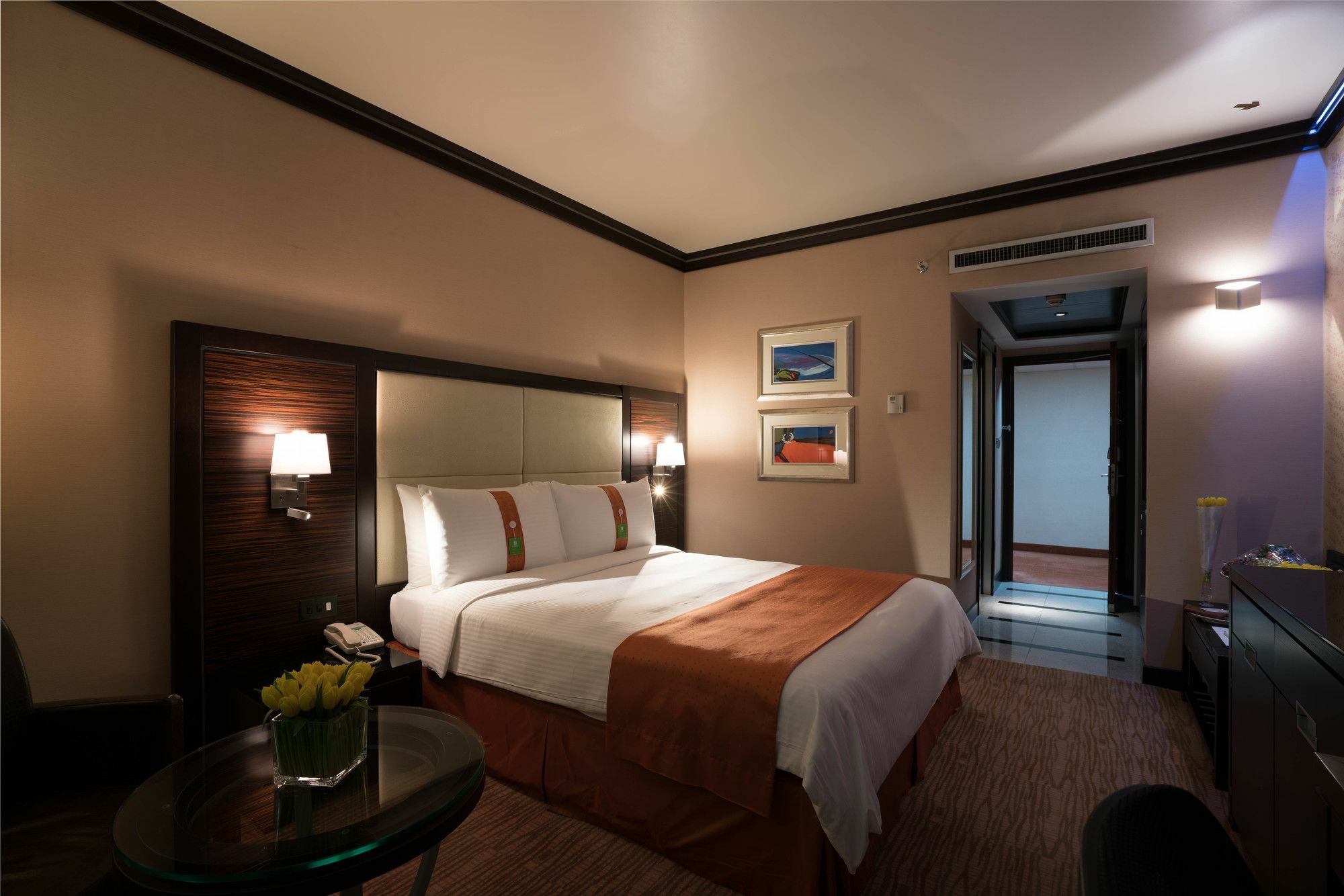 Holiday Inn Kuwait Al Thuraya City By Ihg Kuwait City Exterior foto